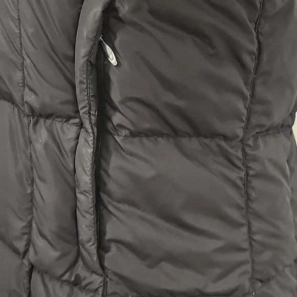 The North Face Women's Black Hooded Puffer Jacket 600 Fill - Picture 8 of 13